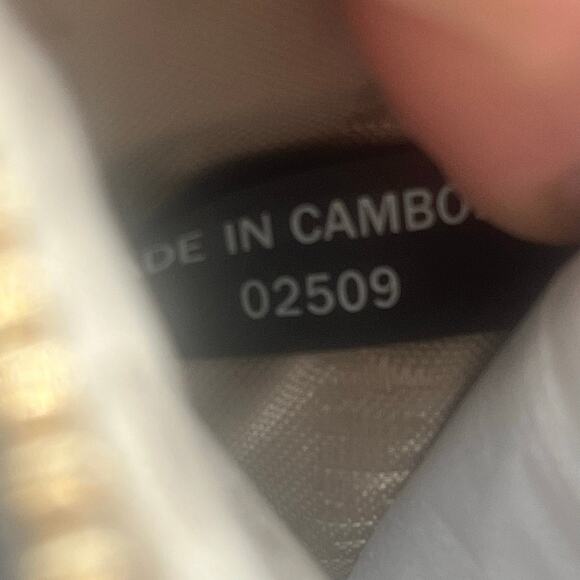 NWT DKNY Wallet - Picture 11 of 13